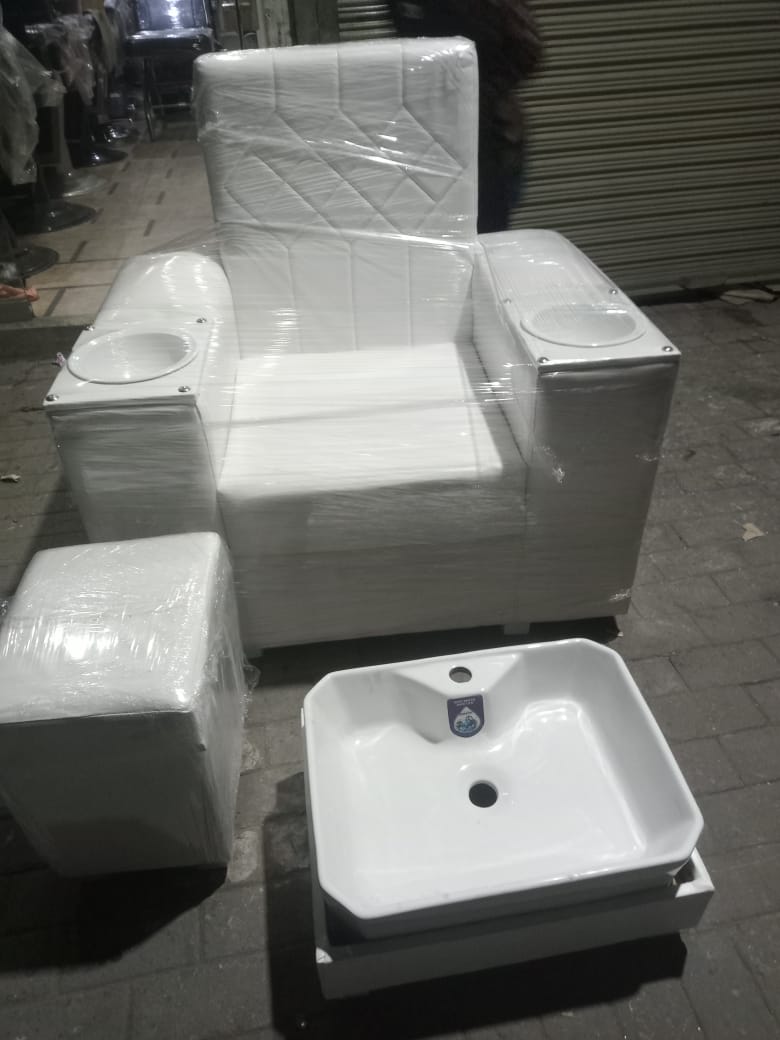 Mani/Pedi Two-in-One Unit